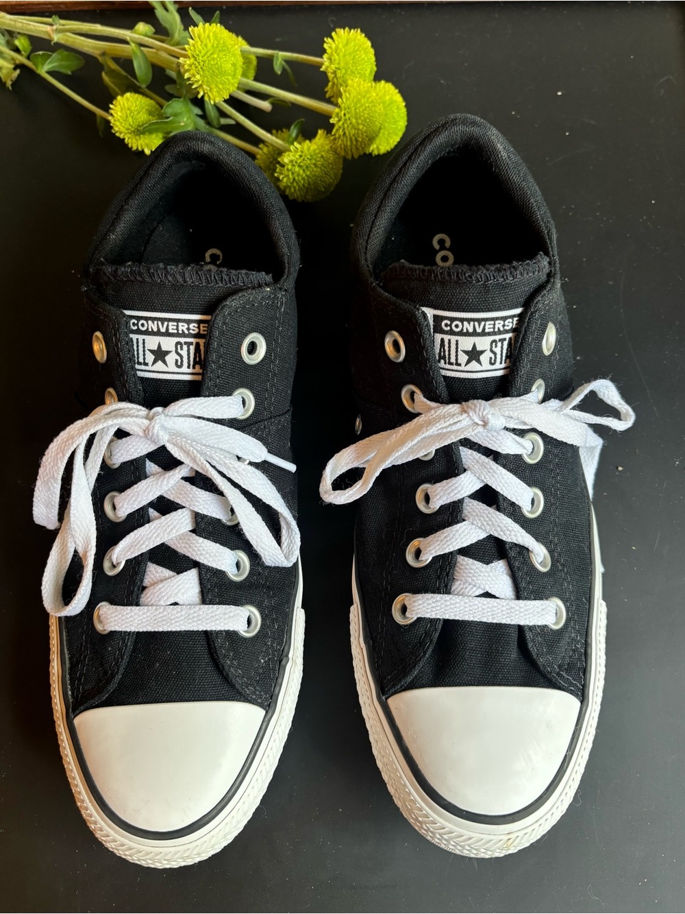 Classic Converse Chuck Taylor All Star Low Top Sneakers Woman Sz 9 Men Sz 7